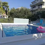 Semesterbostad Seaside Family Friendly House With A Swimming Pool Okrug Donji, Ciovo - 17587 Donji Okrug (Ciovo)