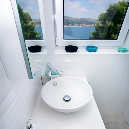Seaside Family Friendly House With A Swimming Pool Okrug Donji, Ciovo - 17587 * Donji Okrug (Ciovo)