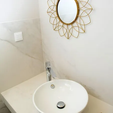 Seaside Family Friendly House With A Swimming Pool Okrug Donji, Ciovo - 17587