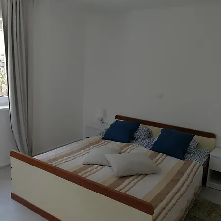 Seaside Family Friendly House With A Swimming Pool Okrug Donji, Ciovo - 17587