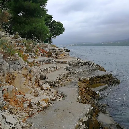 Seaside Family Friendly House With A Swimming Pool Okrug Donji, Ciovo - 17587 Holiday home